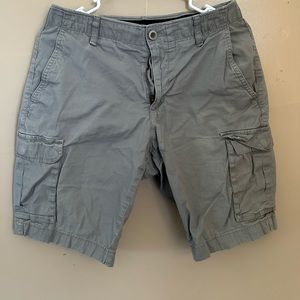 Men’s Apt 9 cargo shorts